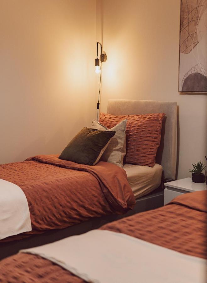 Families, Contractors And Businesses - Cottage Home - Next To Oxford, Bicester And Blenheim Bletchingdon Eksteriør billede